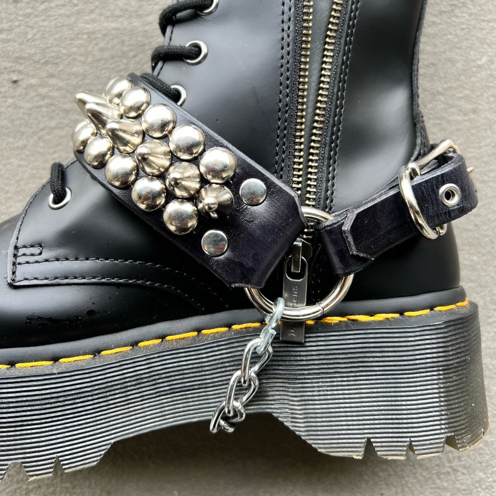 Studded punk Bootstraps